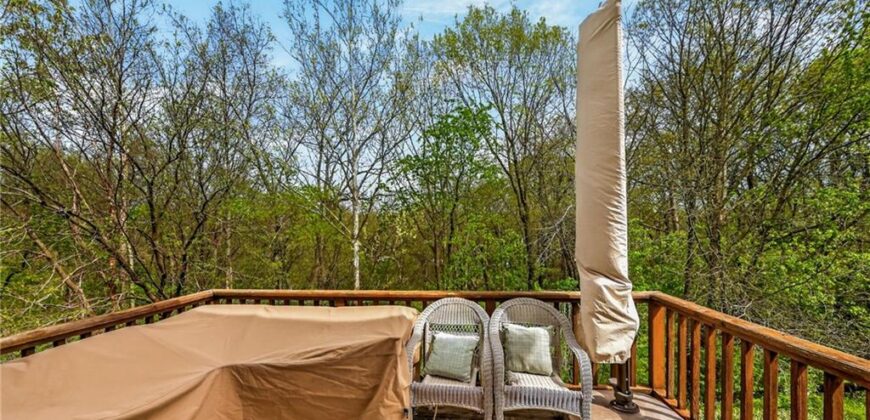 3415 Rock Creek Drive, Kansas City, MO 64116