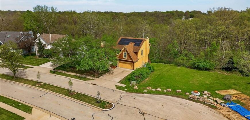 3415 Rock Creek Drive, Kansas City, MO 64116