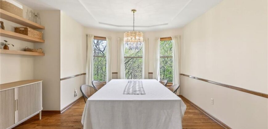 3415 Rock Creek Drive, Kansas City, MO 64116