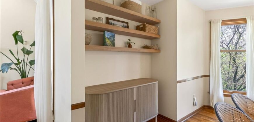 3415 Rock Creek Drive, Kansas City, MO 64116