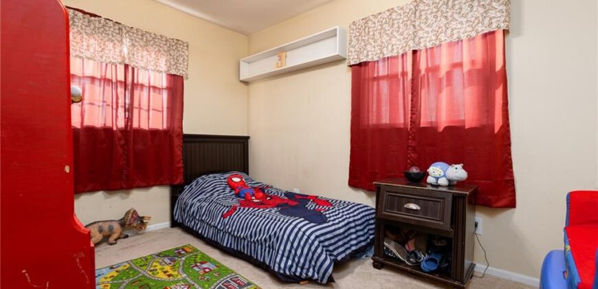 5304 N Michigan Avenue, Kansas City, MO 64118