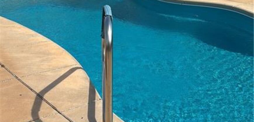 19621 Harbor Drive, Smithville, MO 64089