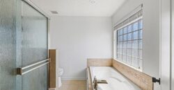 19621 Harbor Drive, Smithville, MO 64089