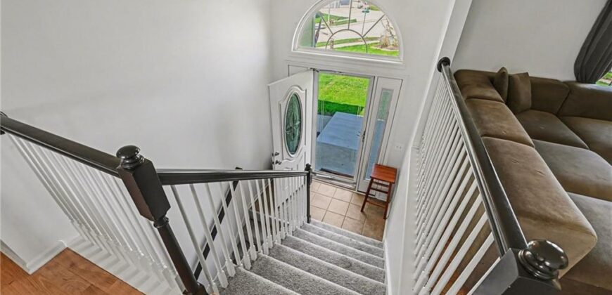 19621 Harbor Drive, Smithville, MO 64089