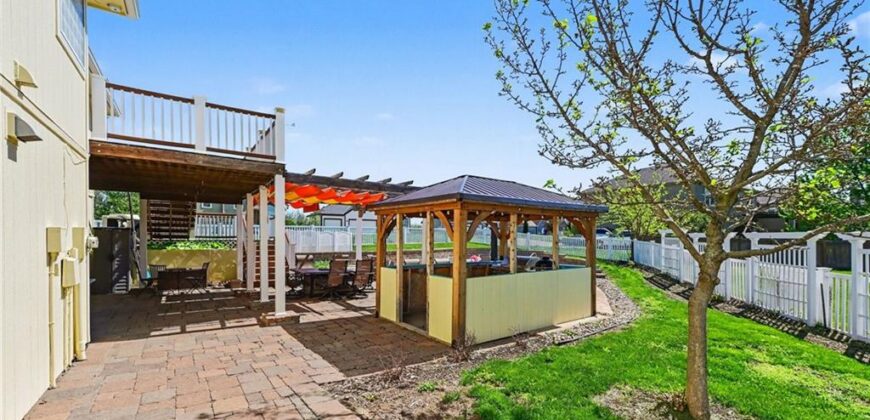 19621 Harbor Drive, Smithville, MO 64089