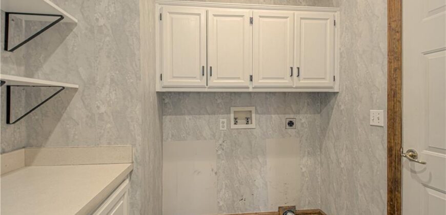 1004 Aspen Drive, Liberty, MO 64068