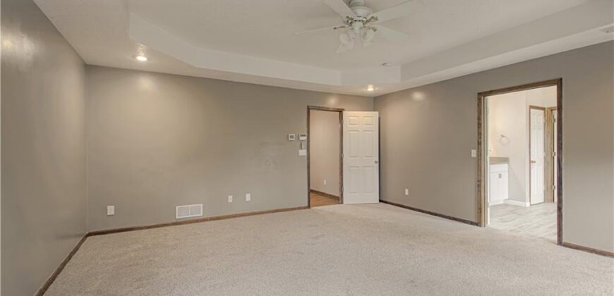 1004 Aspen Drive, Liberty, MO 64068