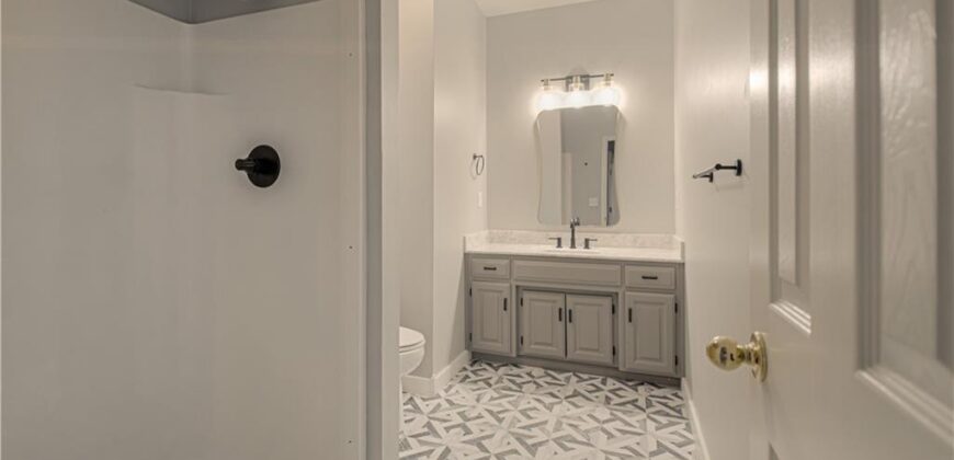 1004 Aspen Drive, Liberty, MO 64068