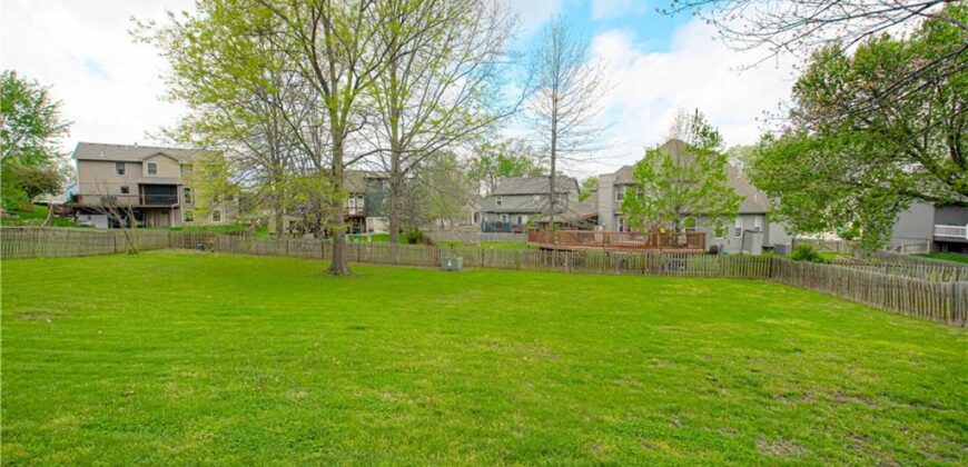 1004 Aspen Drive, Liberty, MO 64068