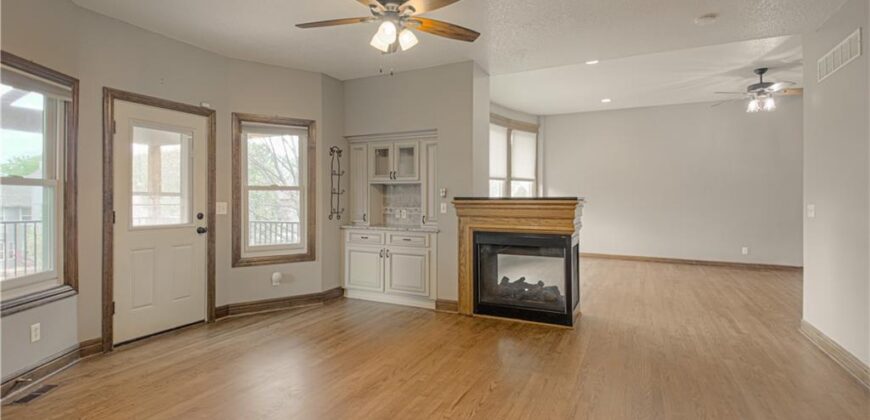 1004 Aspen Drive, Liberty, MO 64068