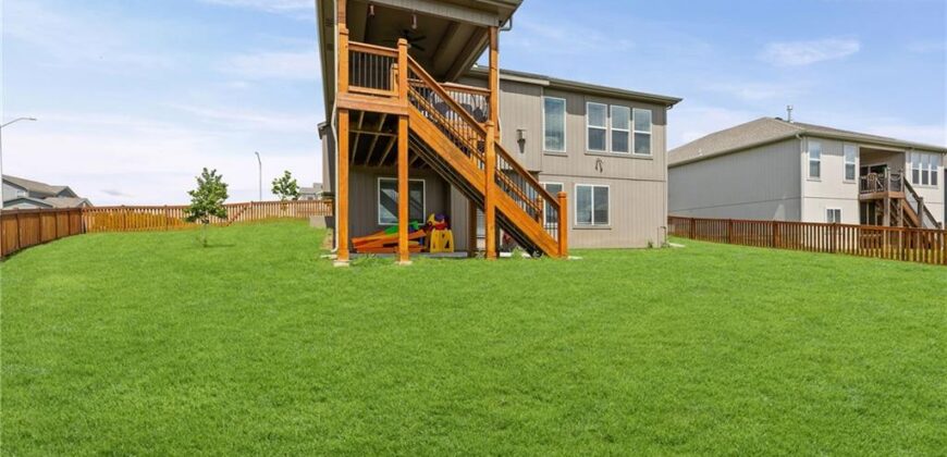 9003 NE 111th Place, Kansas City, MO 64157