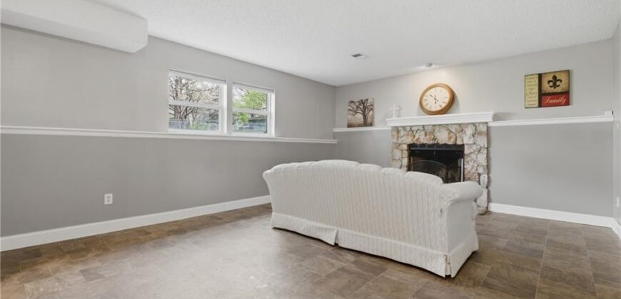 200 NE 109th Street, Kansas City, MO 64155