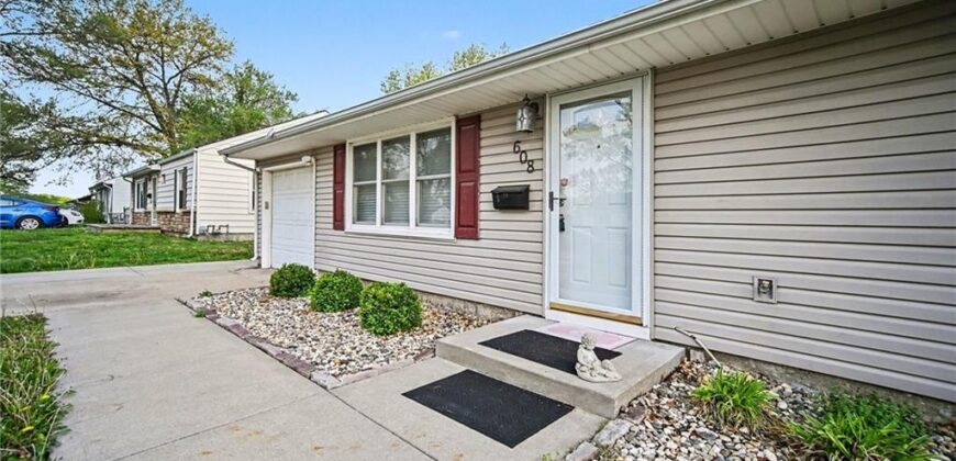 608 NE 67th Street, Gladstone, MO 64118