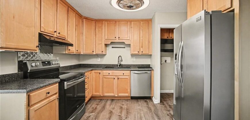 608 NE 67th Street, Gladstone, MO 64118