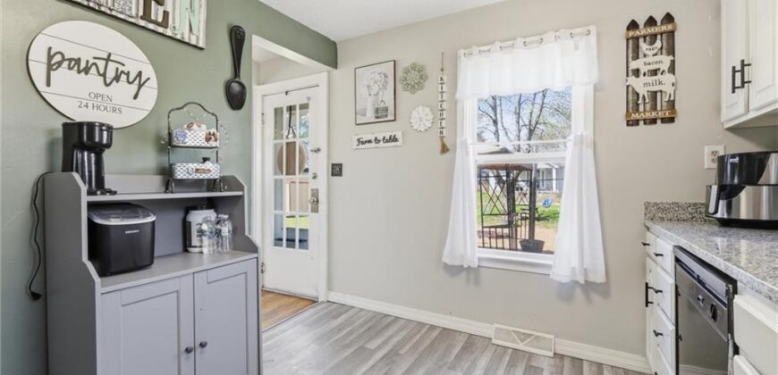 3800 Prather Road, Kansas City, MO 64116