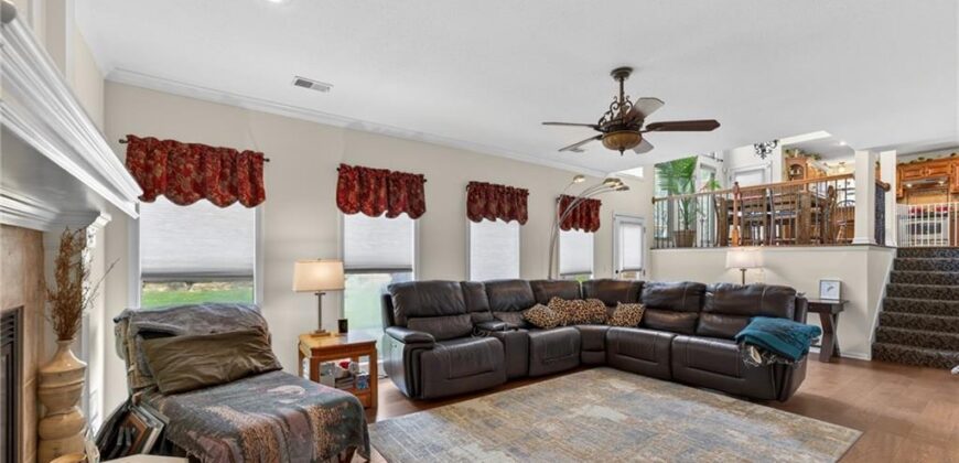 6719 NW Monticello Terrace, Parkville, MO 64152