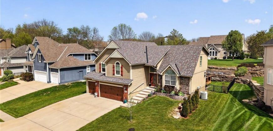 6719 NW Monticello Terrace, Parkville, MO 64152