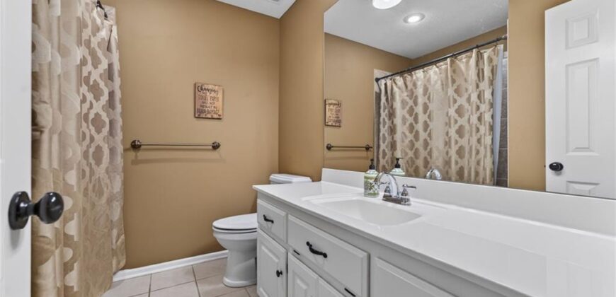 6719 NW Monticello Terrace, Parkville, MO 64152