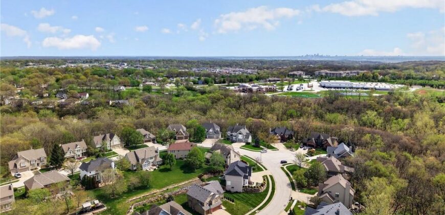 6719 NW Monticello Terrace, Parkville, MO 64152