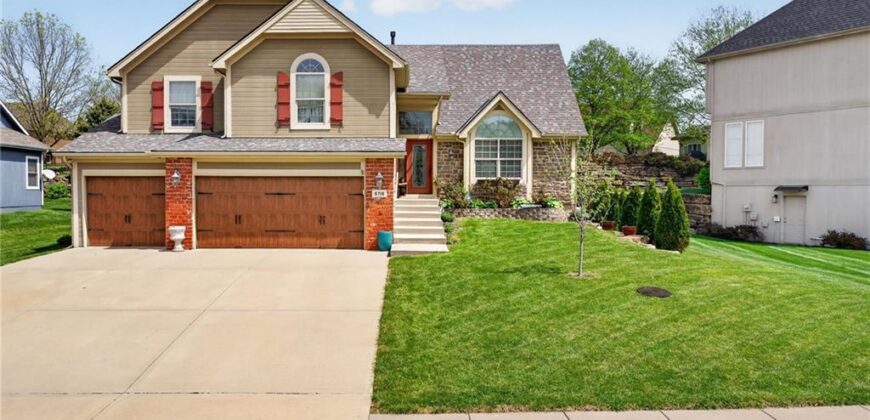 6719 NW Monticello Terrace, Parkville, MO 64152