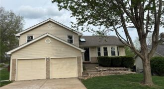 6721 N St Clair Court, Kansas City, MO 64151