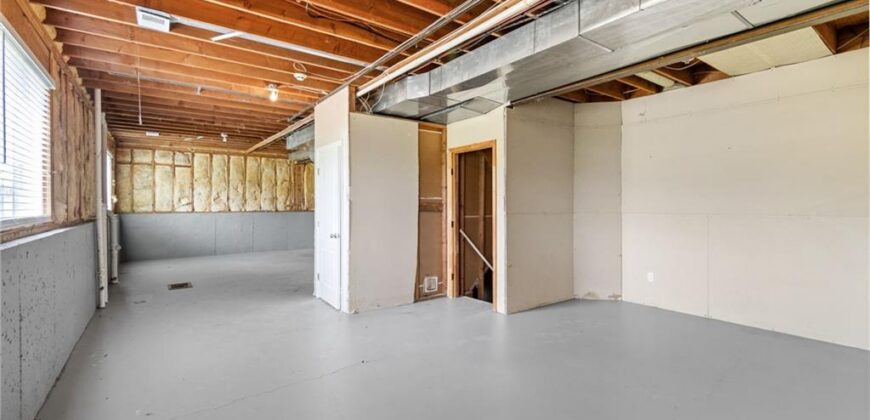 9112 N Camden Avenue, Kansas City, MO 64154