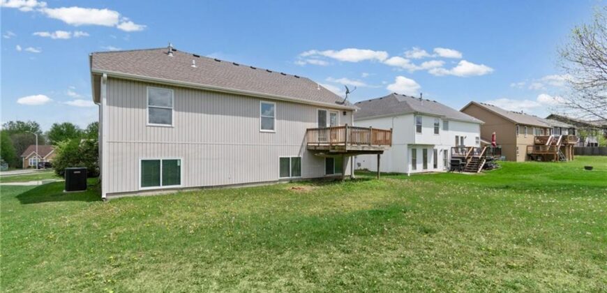 9112 N Camden Avenue, Kansas City, MO 64154