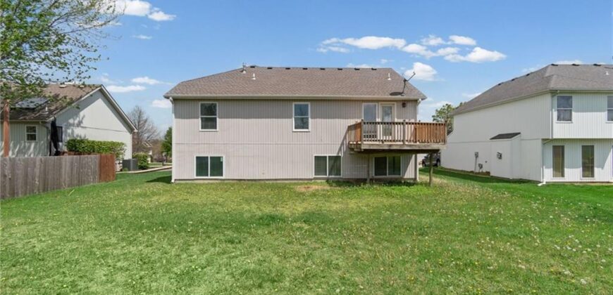 9112 N Camden Avenue, Kansas City, MO 64154