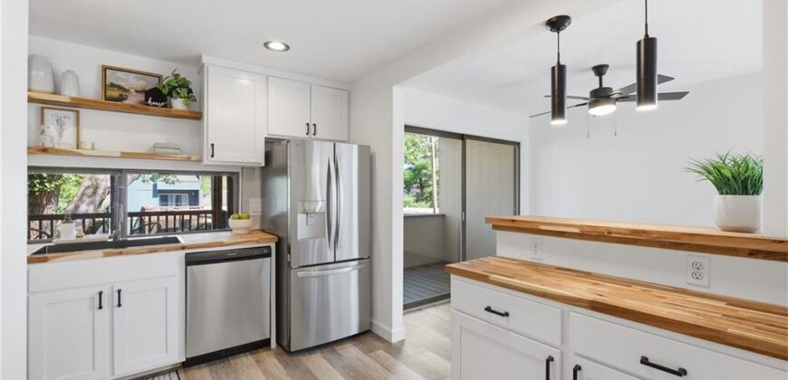 10075 N Locust Street, Kansas City, MO 64155