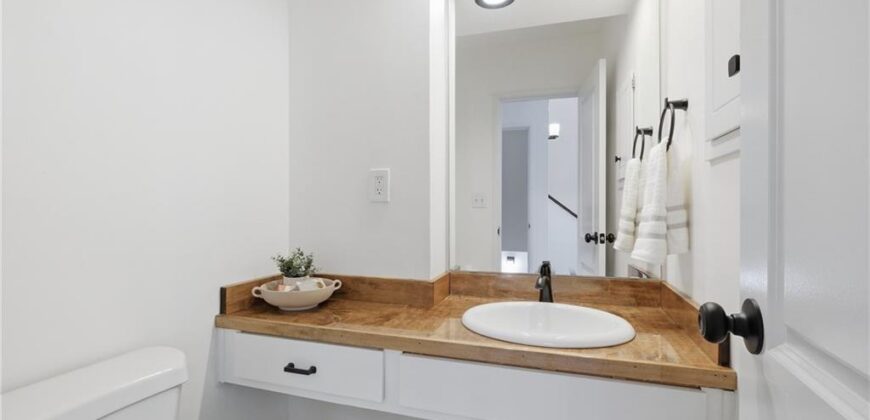 10075 N Locust Street, Kansas City, MO 64155