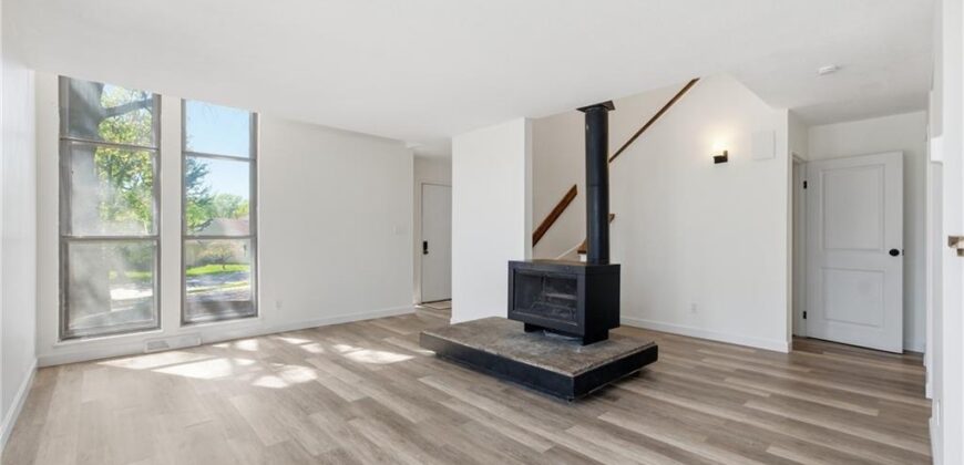 10075 N Locust Street, Kansas City, MO 64155