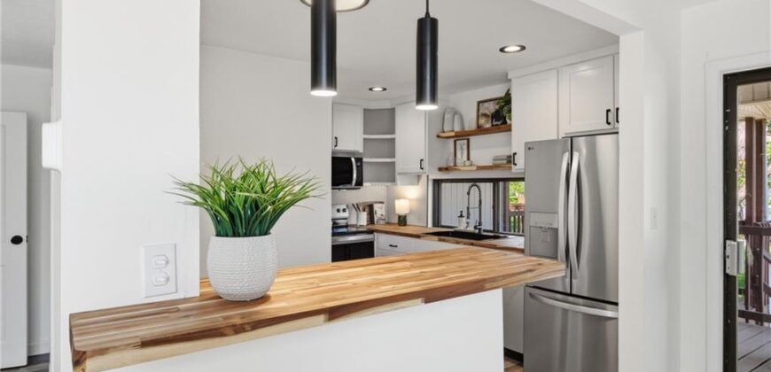 10075 N Locust Street, Kansas City, MO 64155