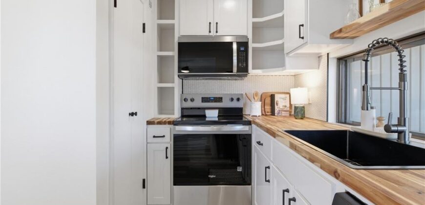 10075 N Locust Street, Kansas City, MO 64155