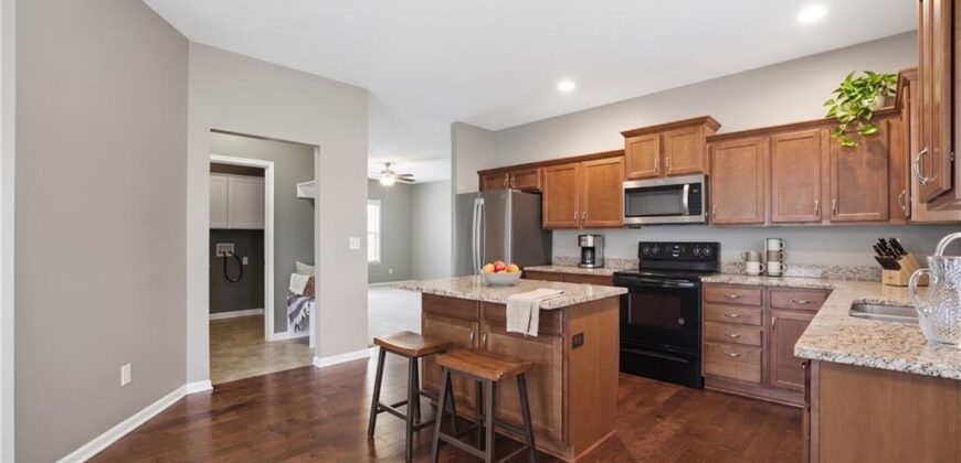 830 NE 66th Street, Gladstone, MO 64118