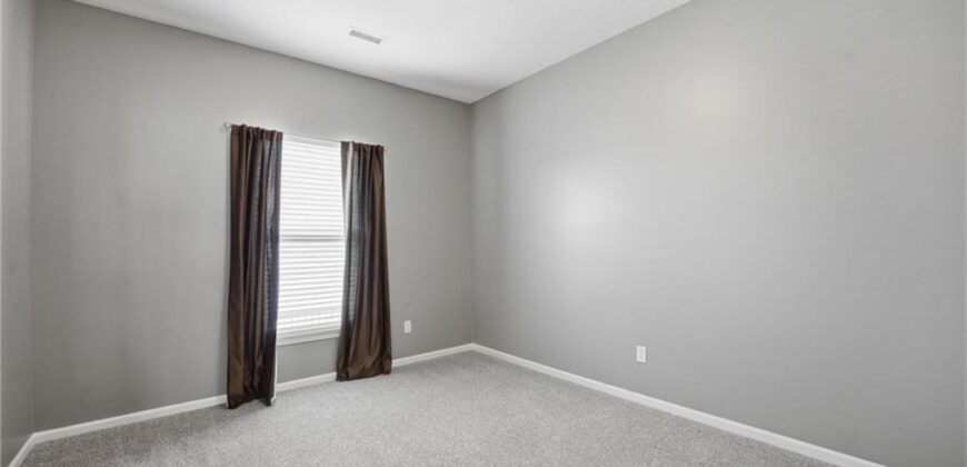 830 NE 66th Street, Gladstone, MO 64118