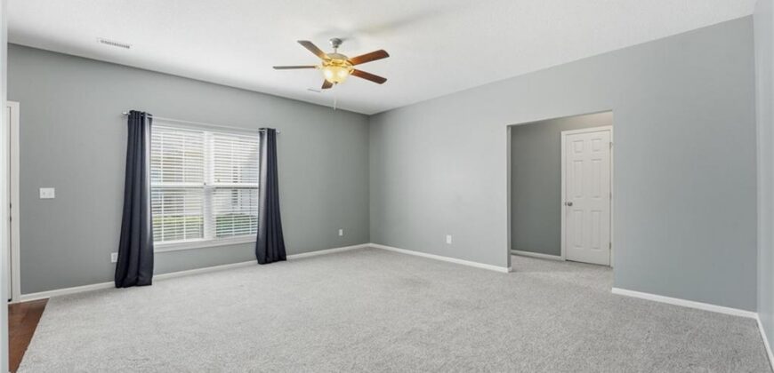 830 NE 66th Street, Gladstone, MO 64118