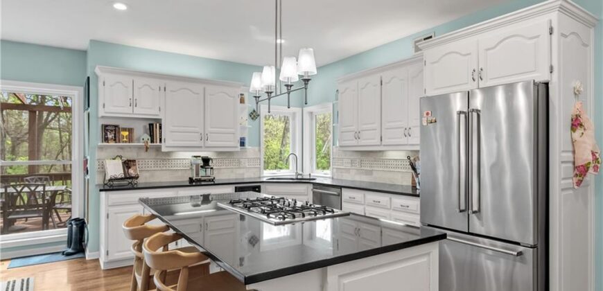 6108 N Mattox Road, Kansas City, MO 64151