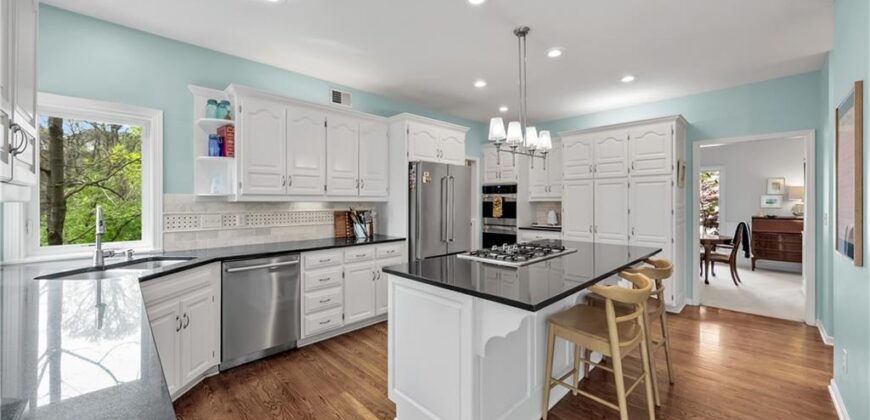 6108 N Mattox Road, Kansas City, MO 64151