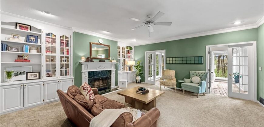 6108 N Mattox Road, Kansas City, MO 64151