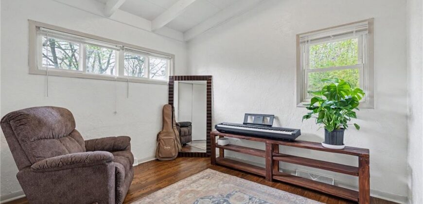 706 W Brown Street, Liberty, MO 64068