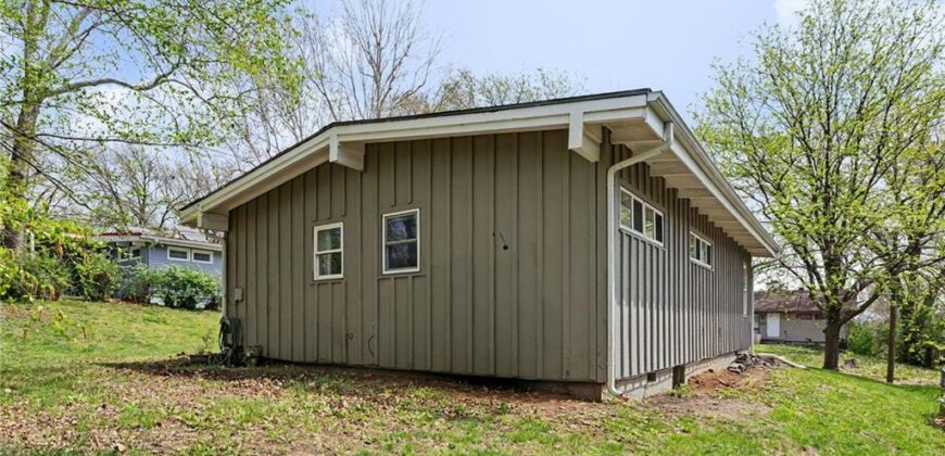 706 W Brown Street, Liberty, MO 64068