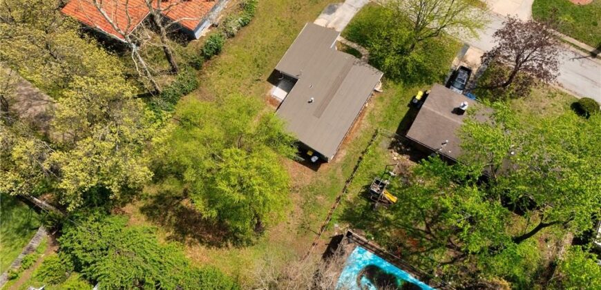 706 W Brown Street, Liberty, MO 64068