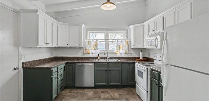 706 W Brown Street, Liberty, MO 64068