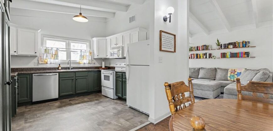 706 W Brown Street, Liberty, MO 64068