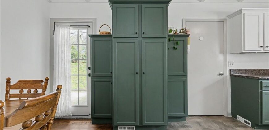 706 W Brown Street, Liberty, MO 64068