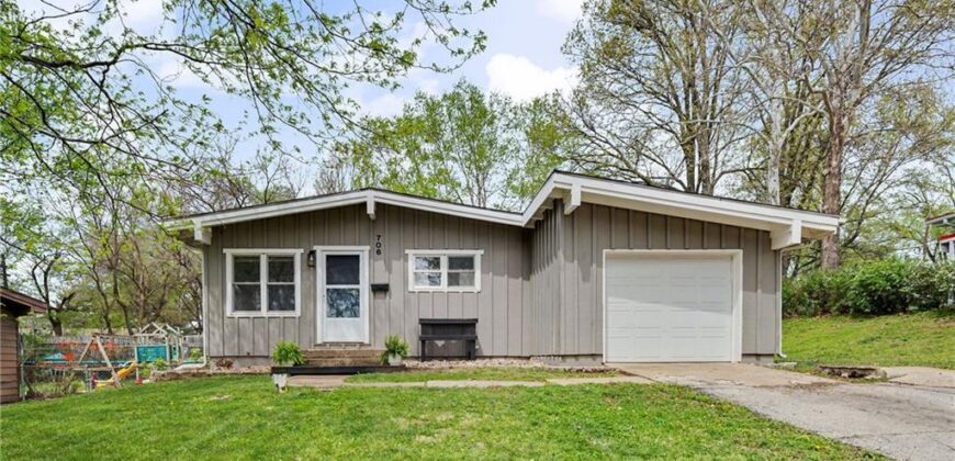 706 W Brown Street, Liberty, MO 64068