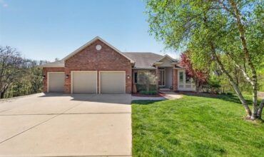 8615 NW Baker Road Circle, Kansas City, MO 64153