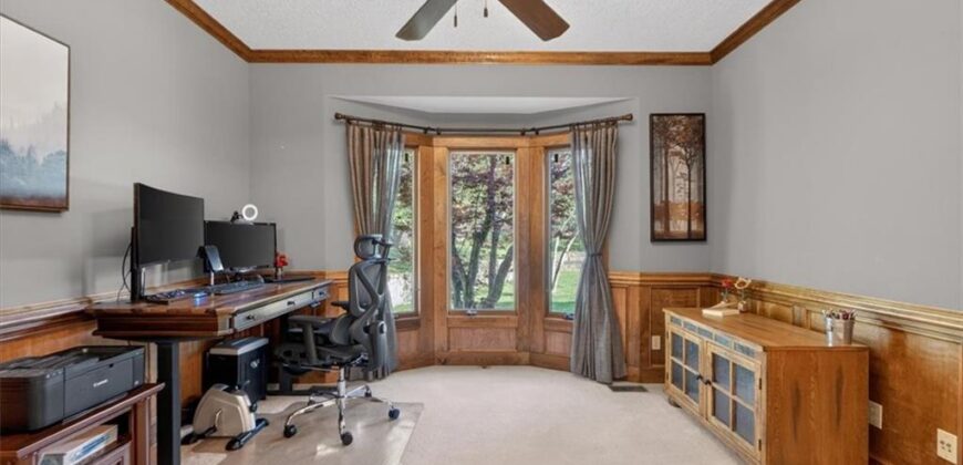 8615 NW Baker Road Circle, Kansas City, MO 64153