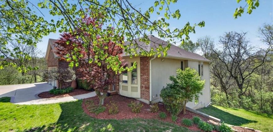 8615 NW Baker Road Circle, Kansas City, MO 64153