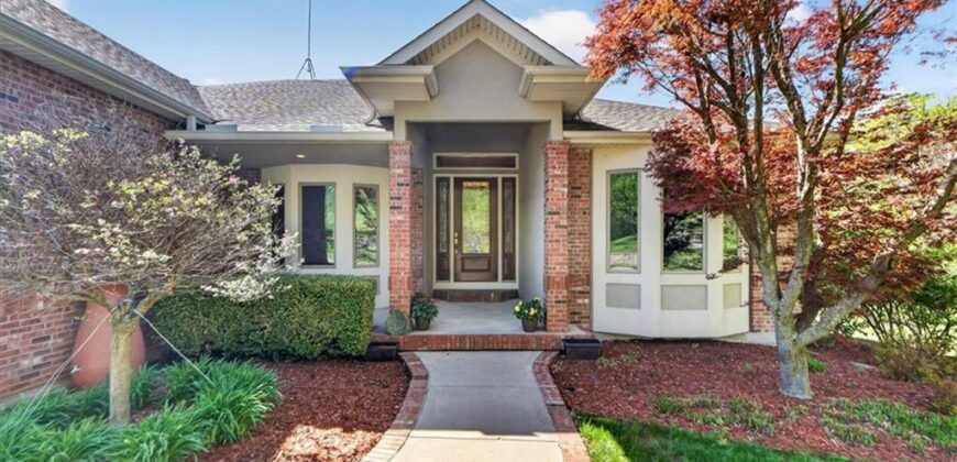 8615 NW Baker Road Circle, Kansas City, MO 64153